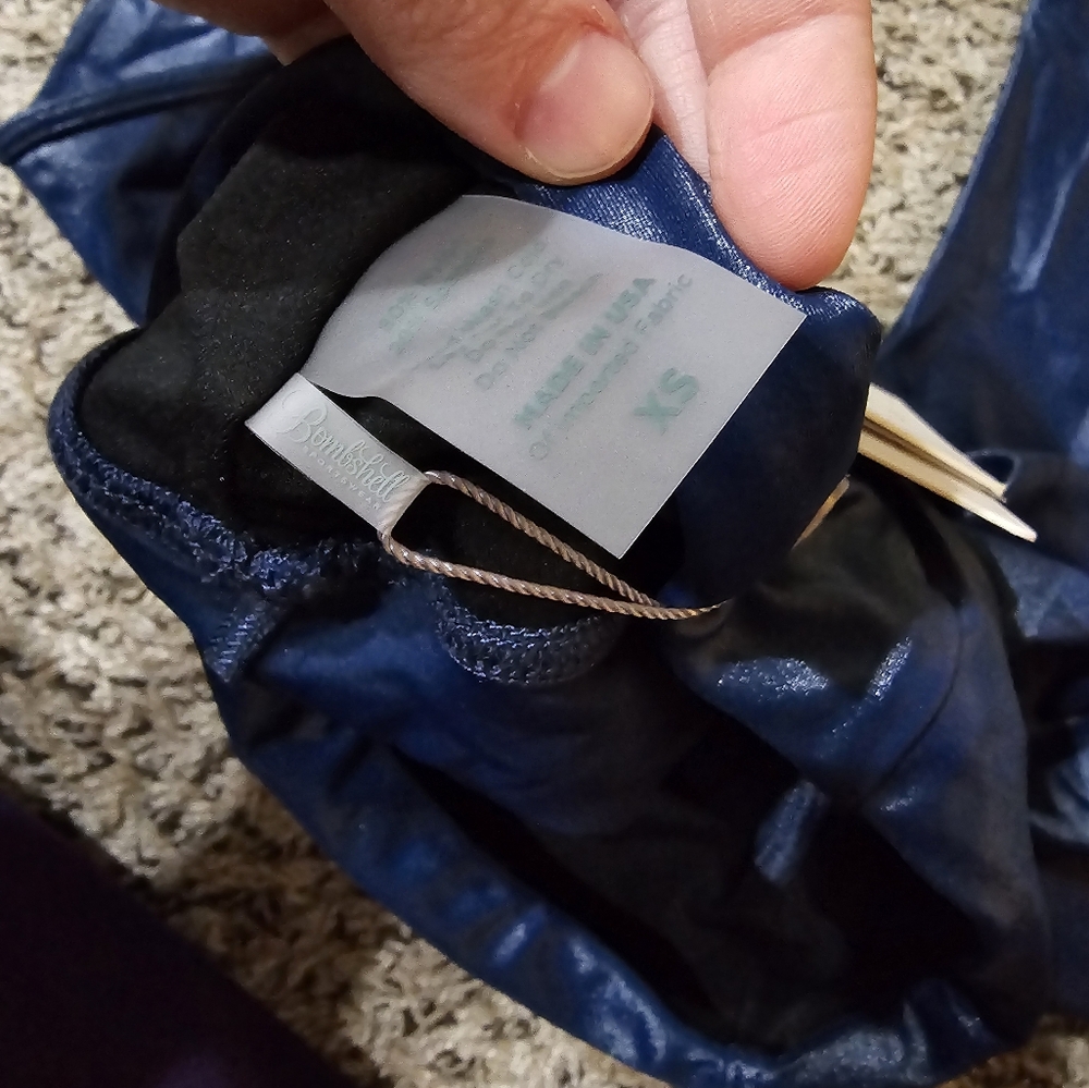 Bombshell Sportswear Navy High-Waist Shiny Leggings - Picture 6 of 6